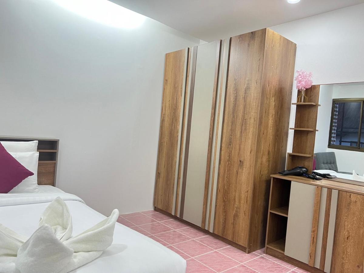 Kt Camp Aparthotel Hatrin Kültér fotó